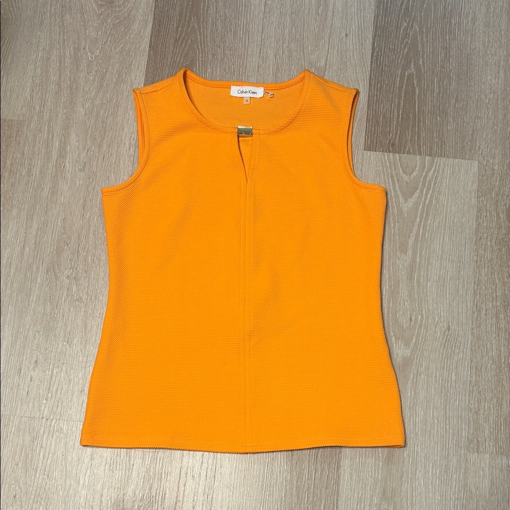 Calvin Klein Sleeveless Textured Tank Style Blouse w Keyhole Neckline sz Small